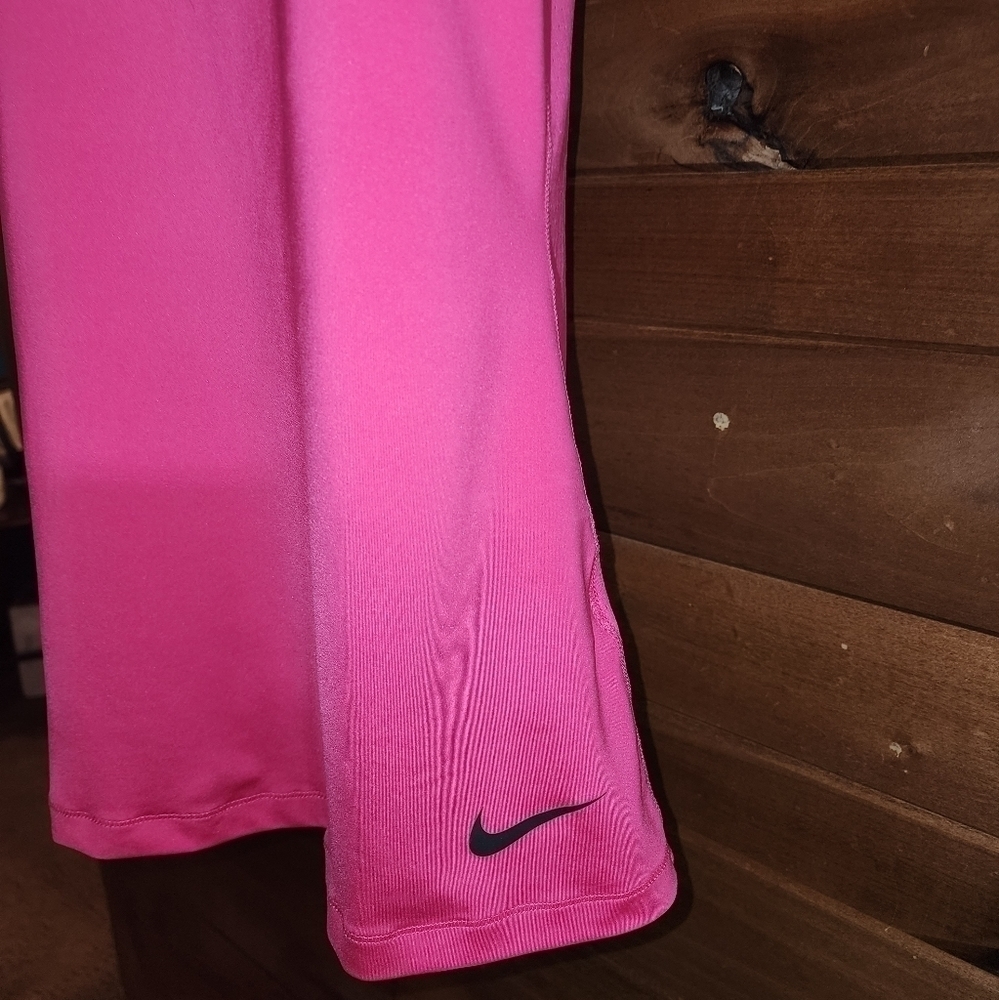 Nike dry fit tank top​ - Picture 3 of 7